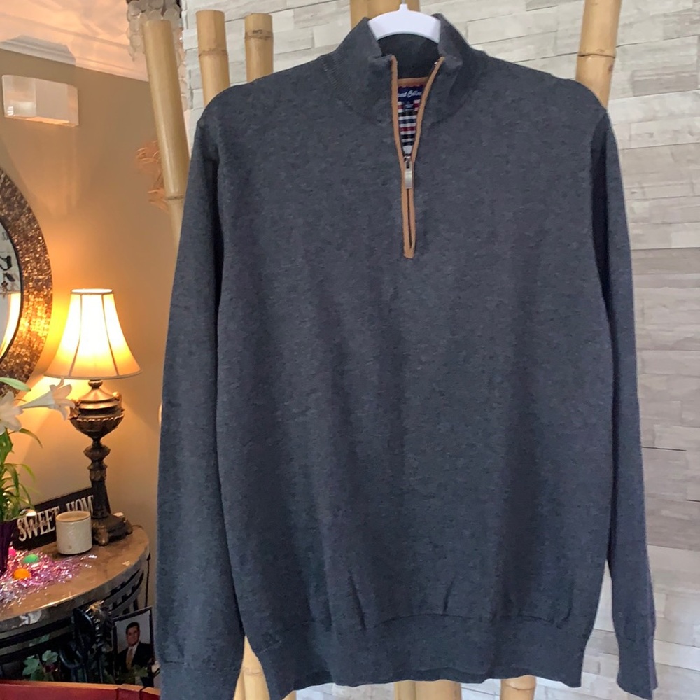 Men’s pull over sweater